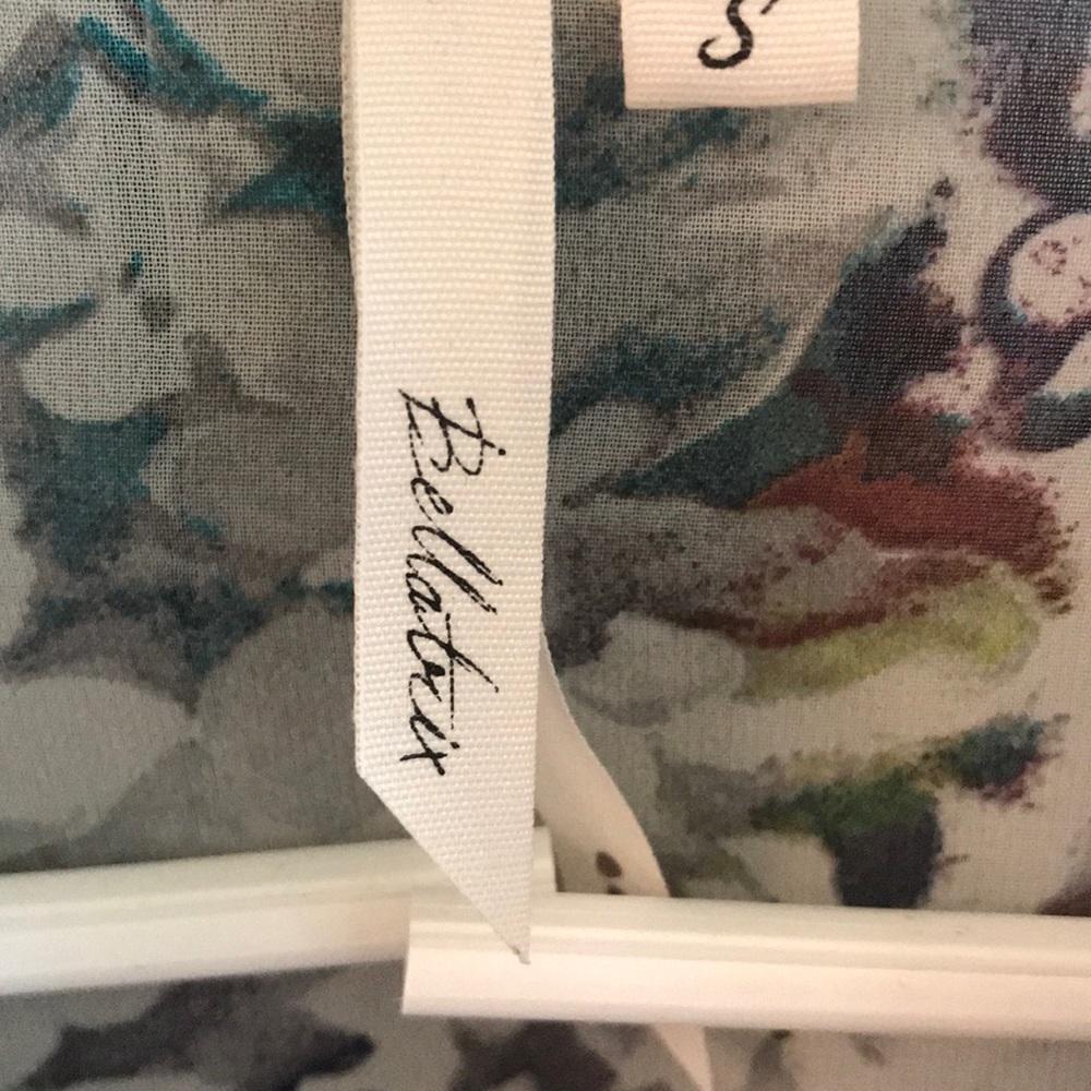 Bellatrix Dress Blouse - Picture 4 of 5